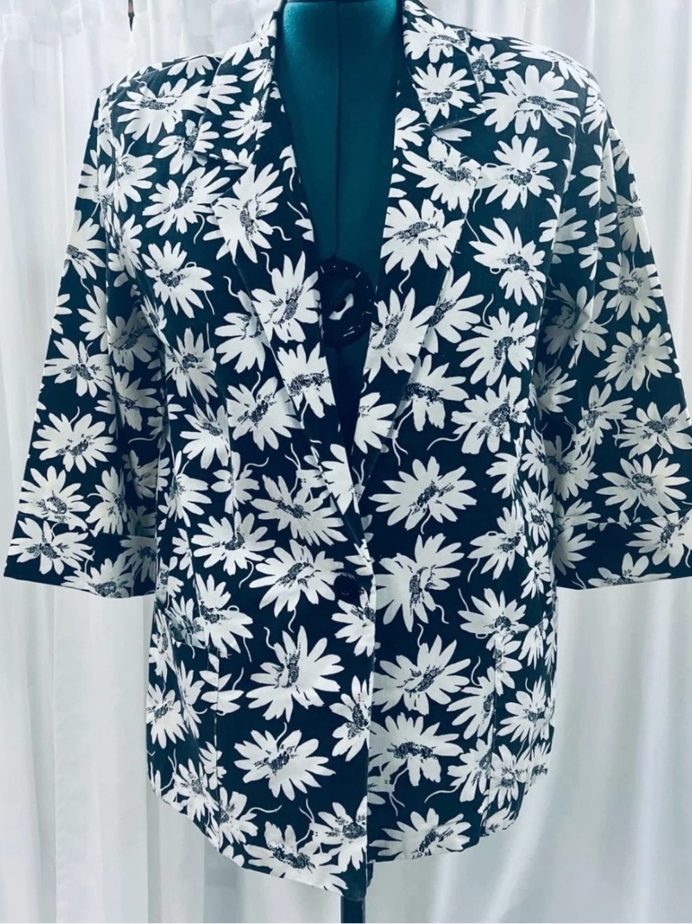 Haband Black and White Floral Tunic-Style Blazer